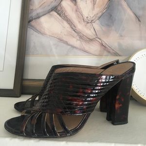 Tory Burch tortoise mules SZ10
